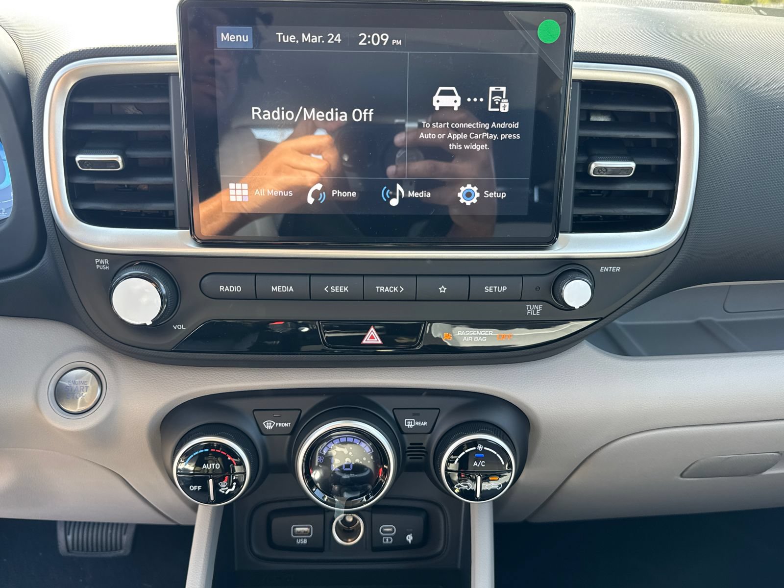 New 2026 Hyundai Venue SEL FWD image 29