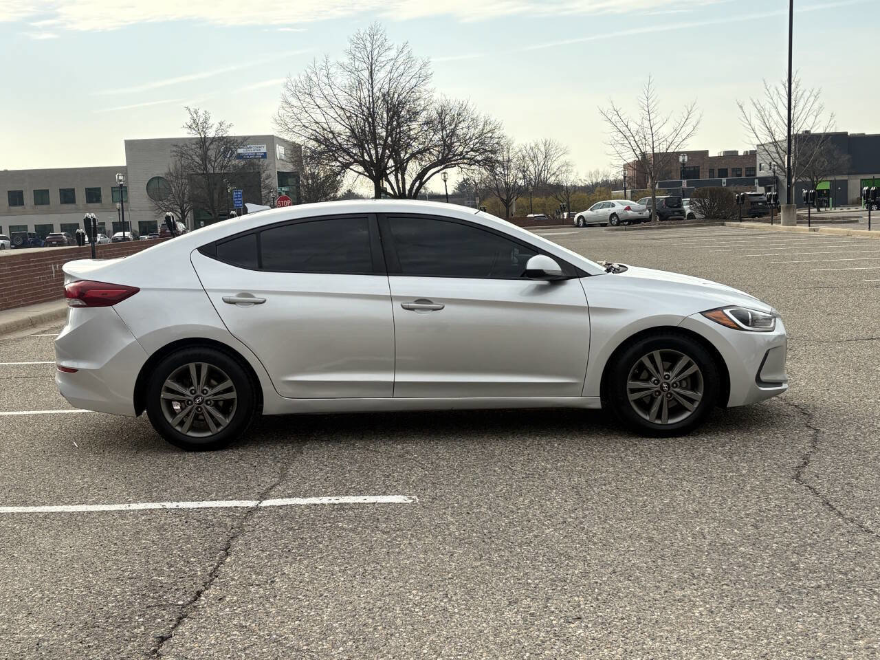 Used 2018 Hyundai Elantra SEL FWD image 8