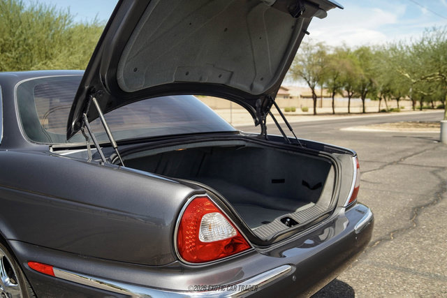Used 2006 Jaguar XJ8 RWD image 87