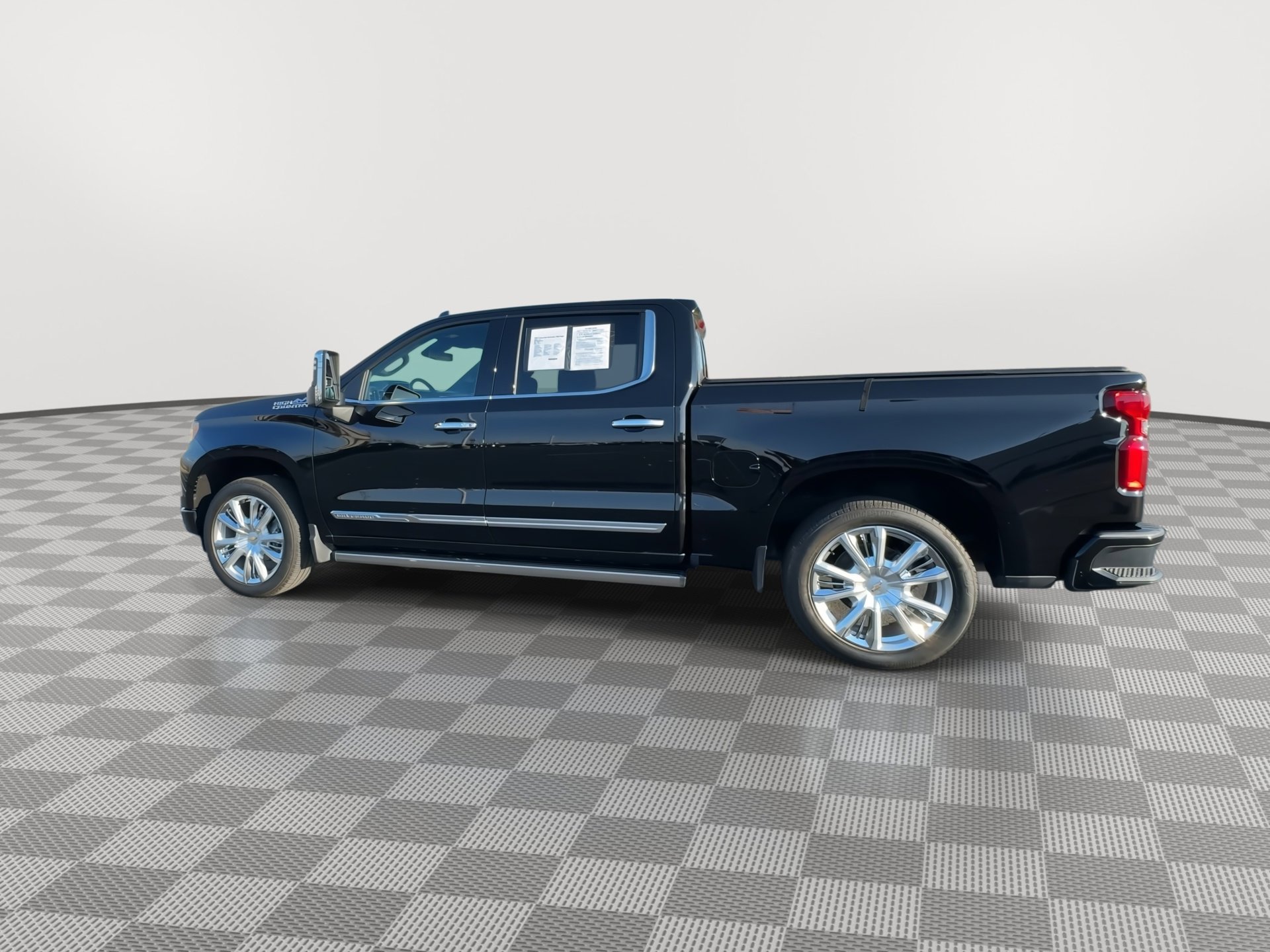 Certified 2024 Chevrolet Silverado 1500 High Country w/ High Country Premium Package image 6