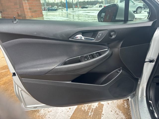 Used 2017 Chevrolet Cruze LT image 12