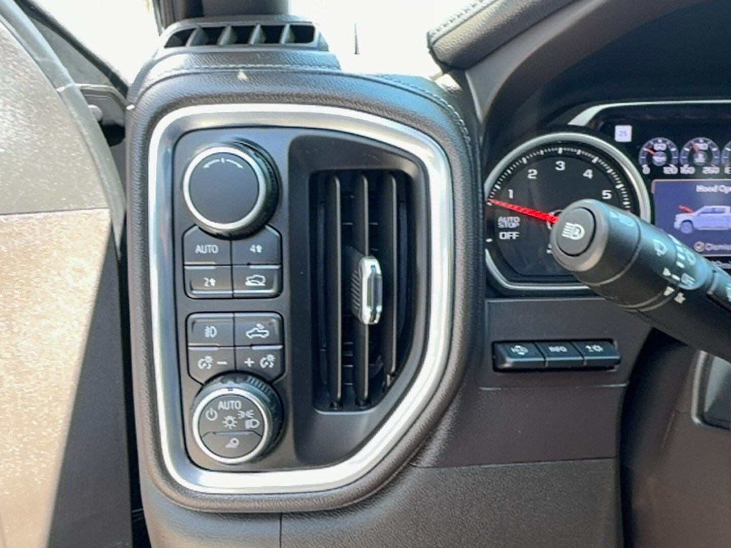 Used 2019 Chevrolet Silverado 1500 LTZ w/ LTZ Plus Package AWD/4WD image 14