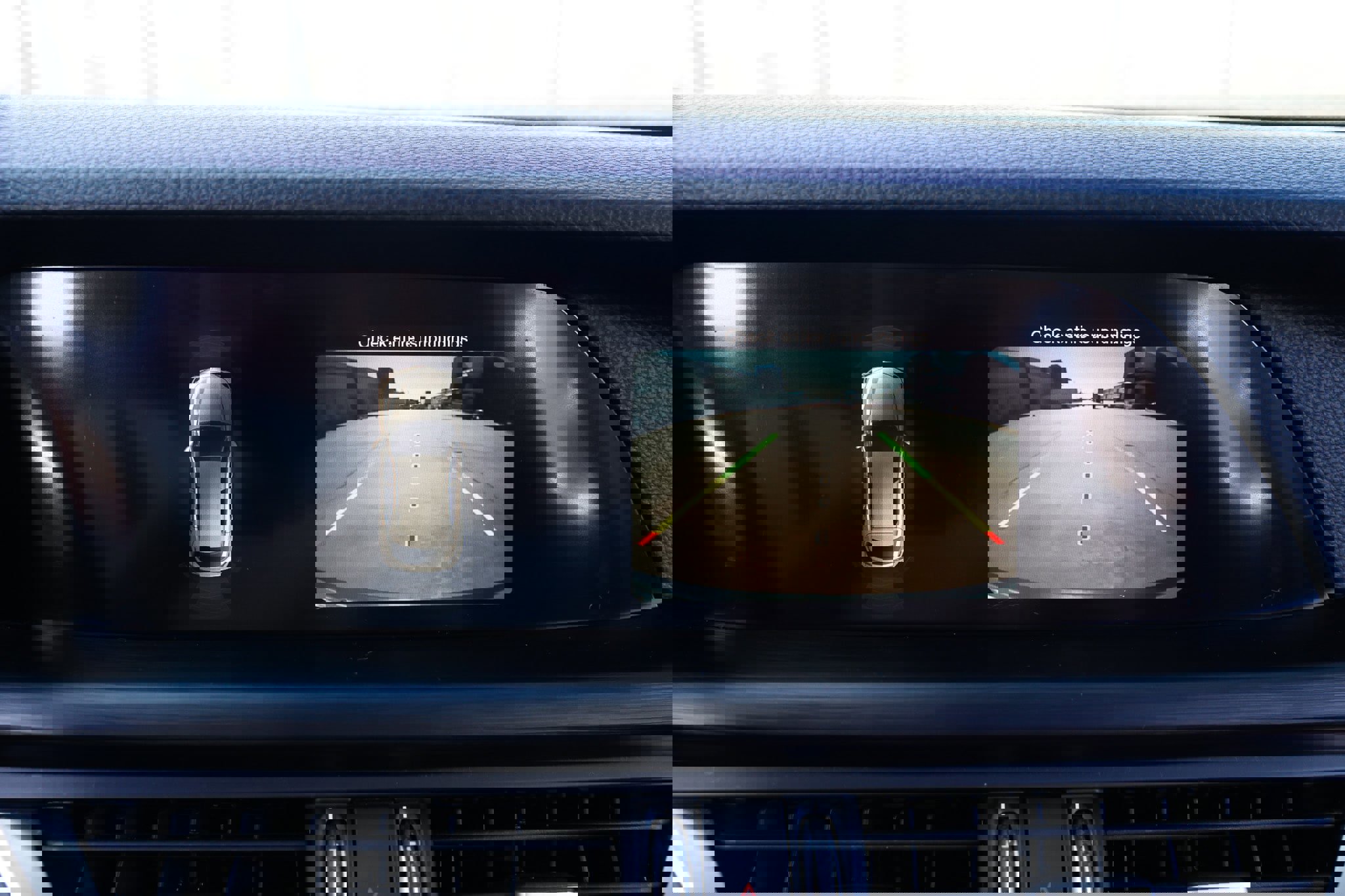 Used 2018 Alfa Romeo Stelvio image 40