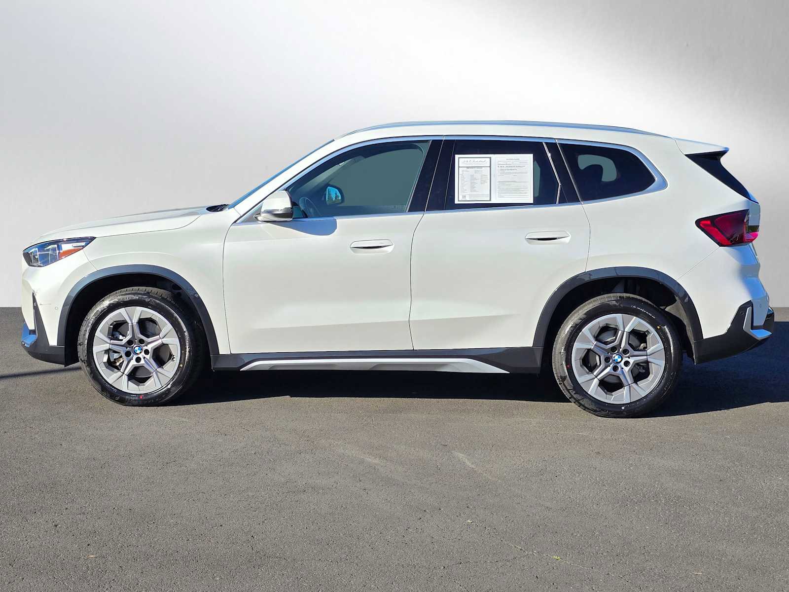 Used 2025 BMW X1 xDrive28i image 6
