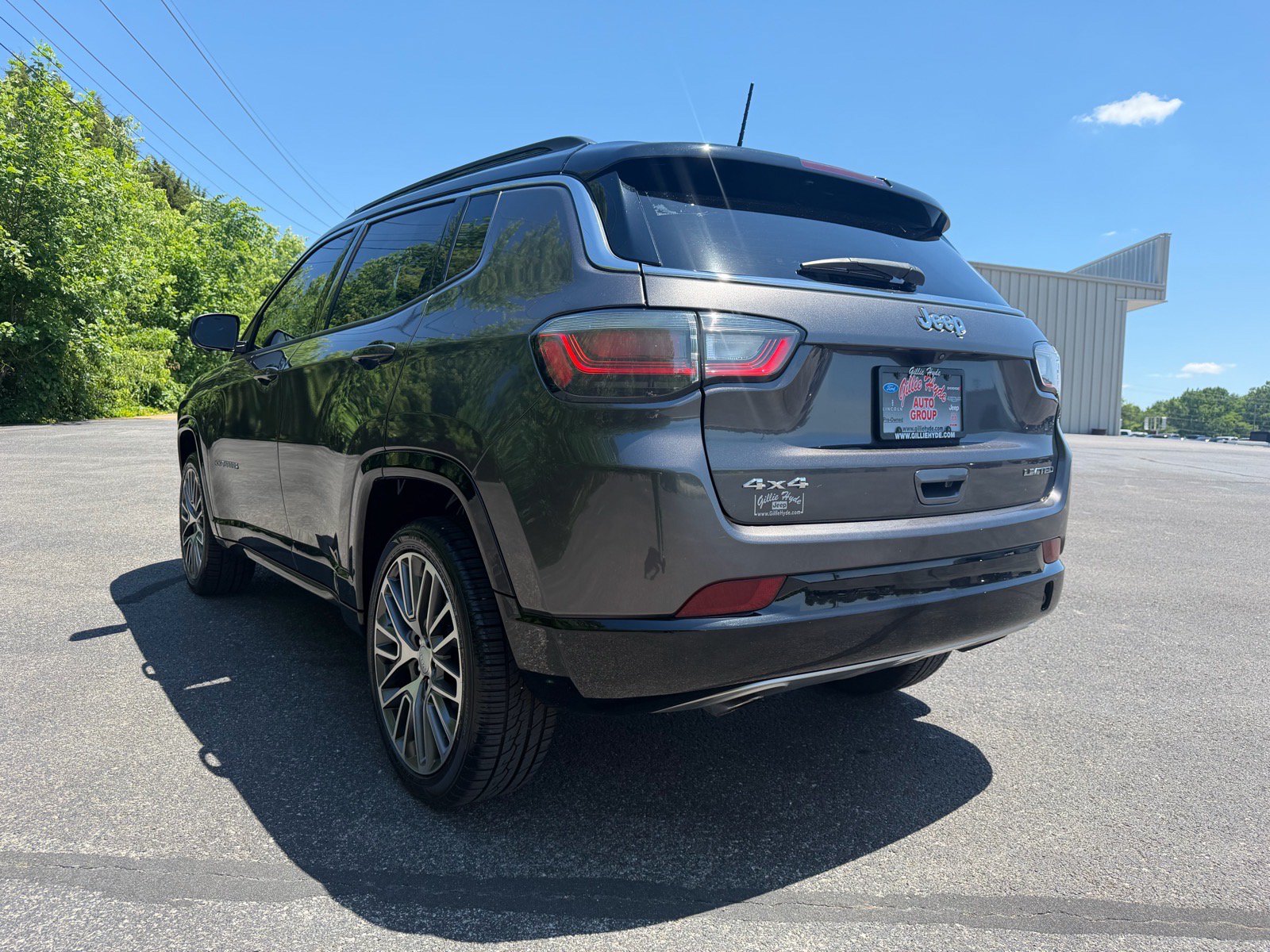 Used 2023 Jeep Compass Limited w/ Elite Group AWD/4WD image 14
