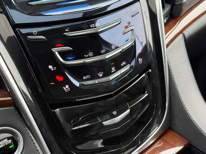 Used 2019 Cadillac Escalade Premium Luxury image 26