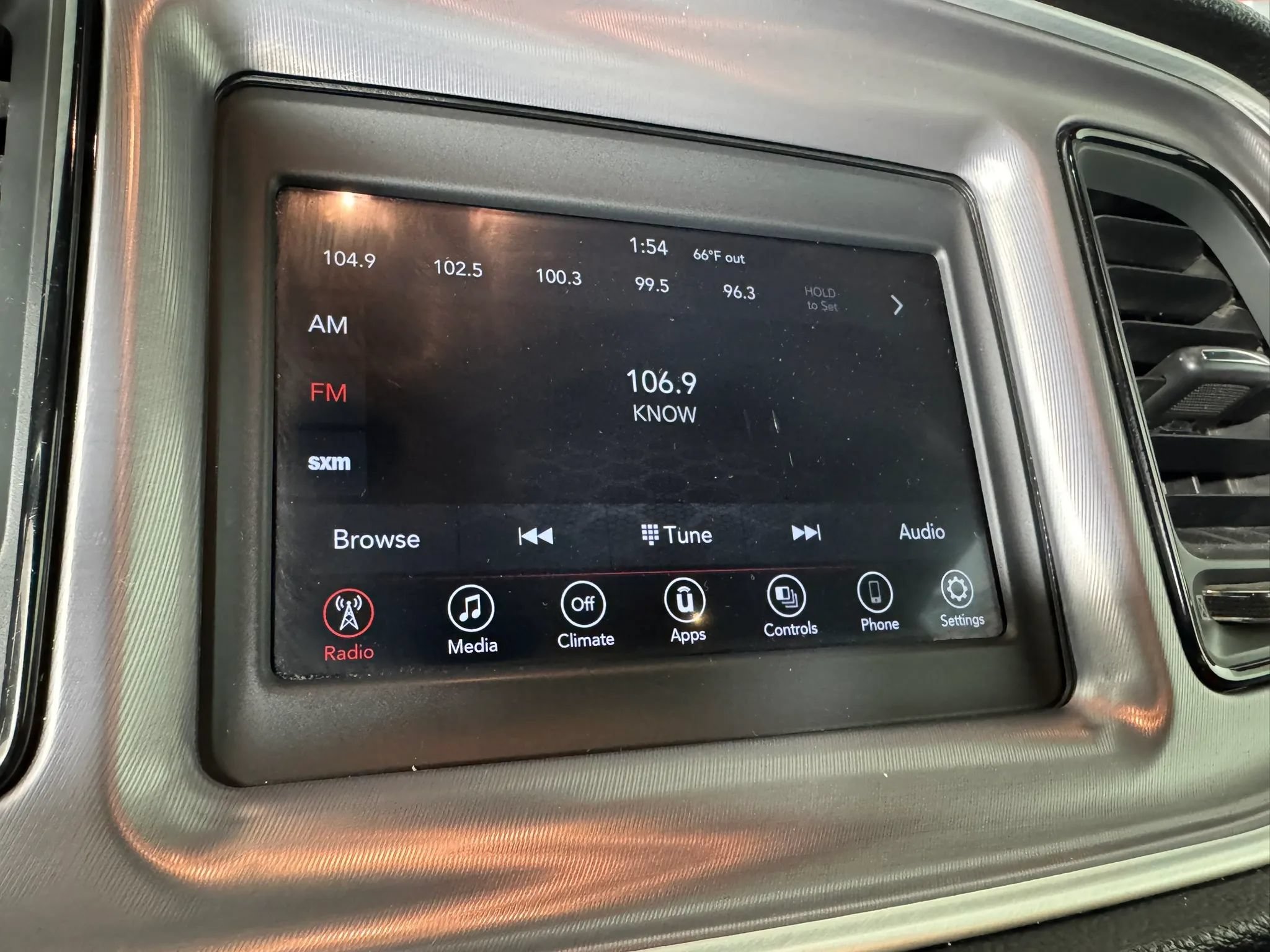 Used 2021 Dodge Challenger SXT w/ Driver Convenience Group RWD image 18