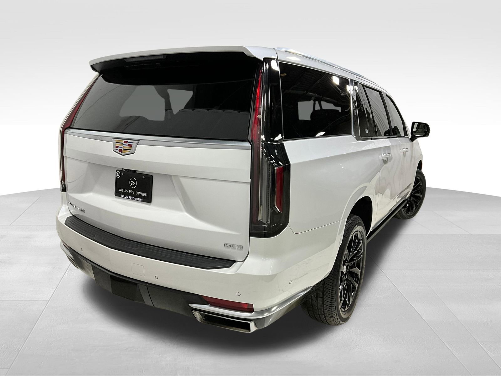 Used 2021 Cadillac Escalade ESV Premium Luxury Platinum image 12