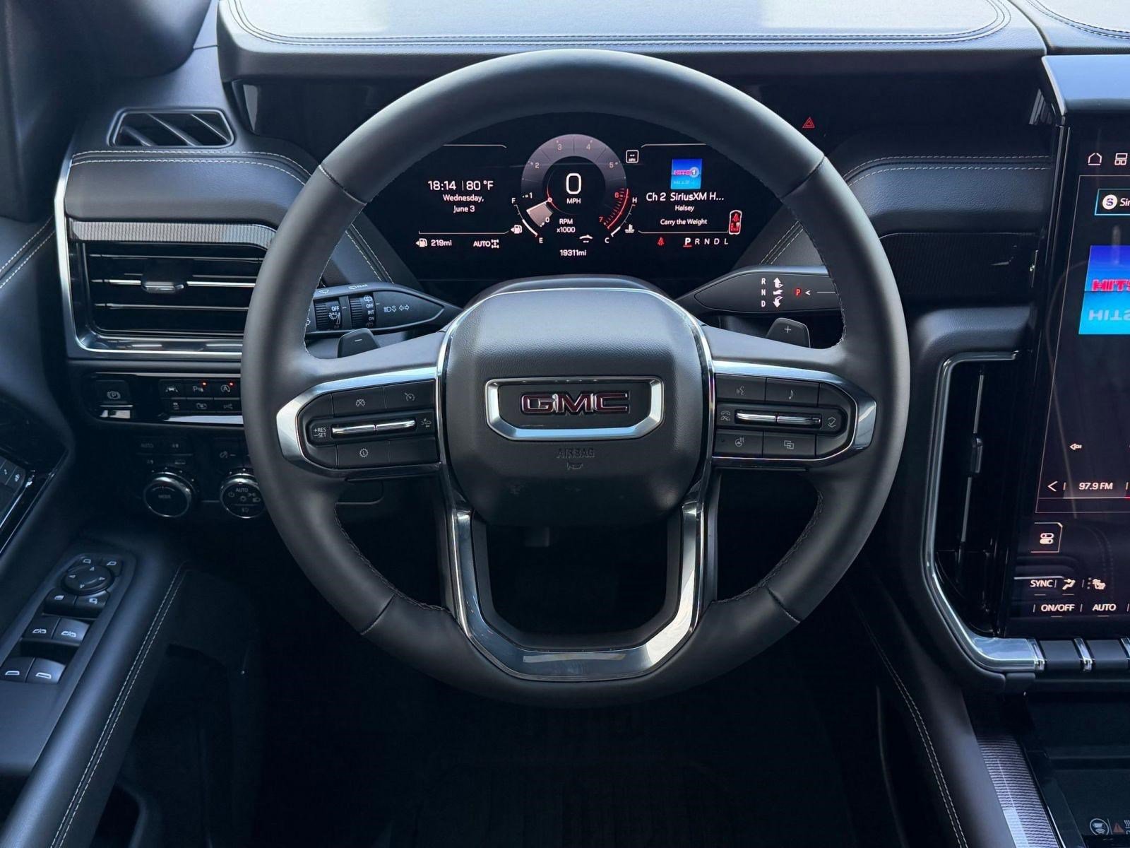 Used 2025 GMC Yukon Elevation AWD/4WD image 15
