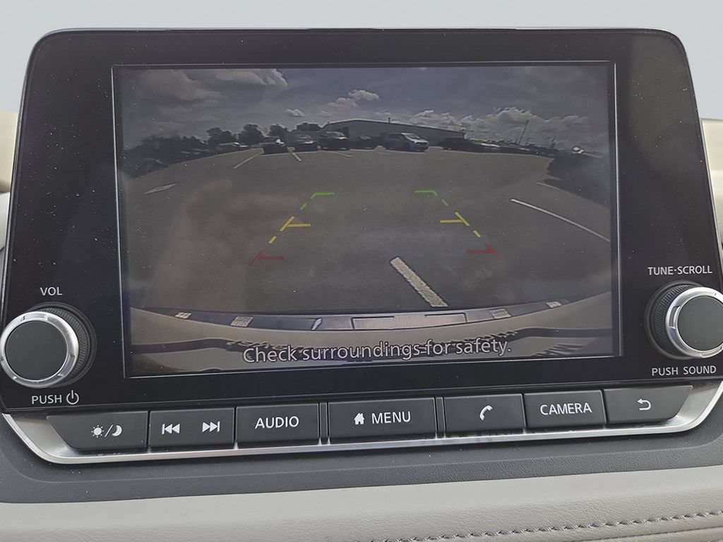 Used 2023 Nissan Rogue SV FWD image 19