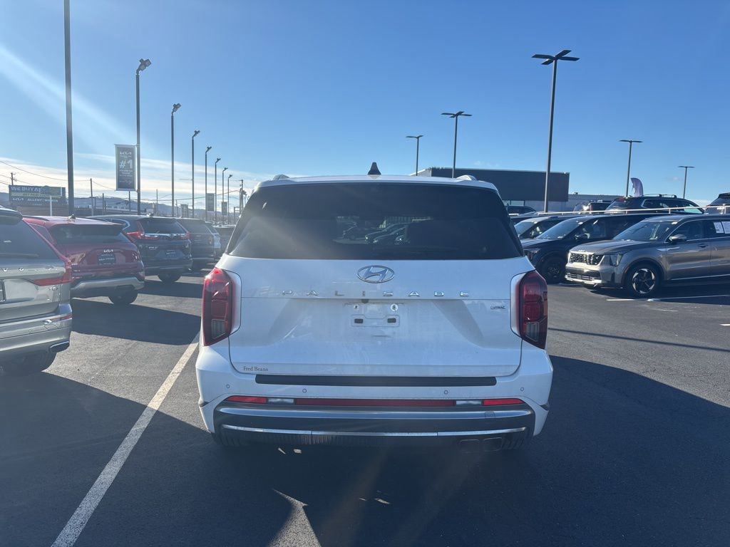 Used 2024 Hyundai Palisade Calligraphy image 4