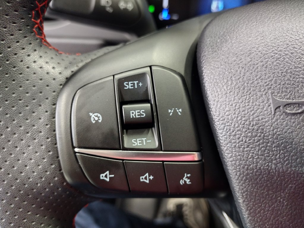 Used 2024 Ford Escape ST-Line Select AWD/4WD image 36
