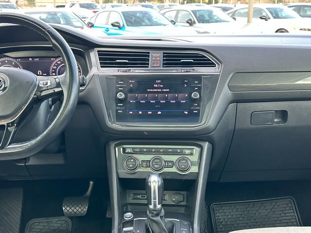 Used 2019 Volkswagen Tiguan SEL Premium image 27