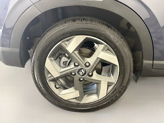 Used 2024 Hyundai Venue Limited FWD image 32