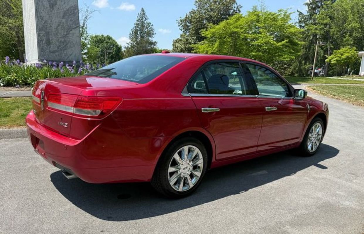 Used 2012 Lincoln MKZ FWD image 7