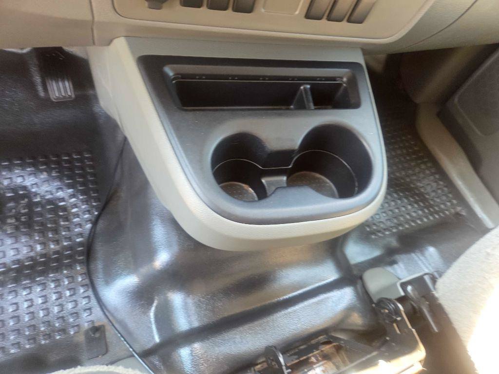Used 2016 Nissan NV 3500 S RWD image 13