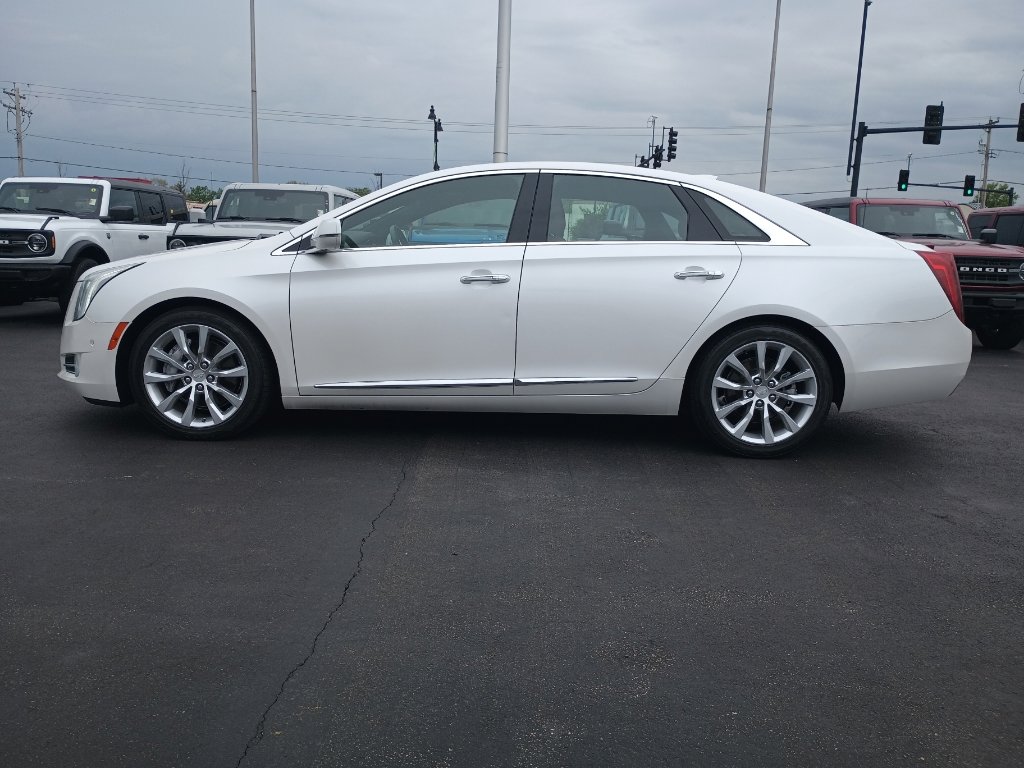Used 2016 Cadillac XTS Luxury w/ Driver Awareness Package image 4
