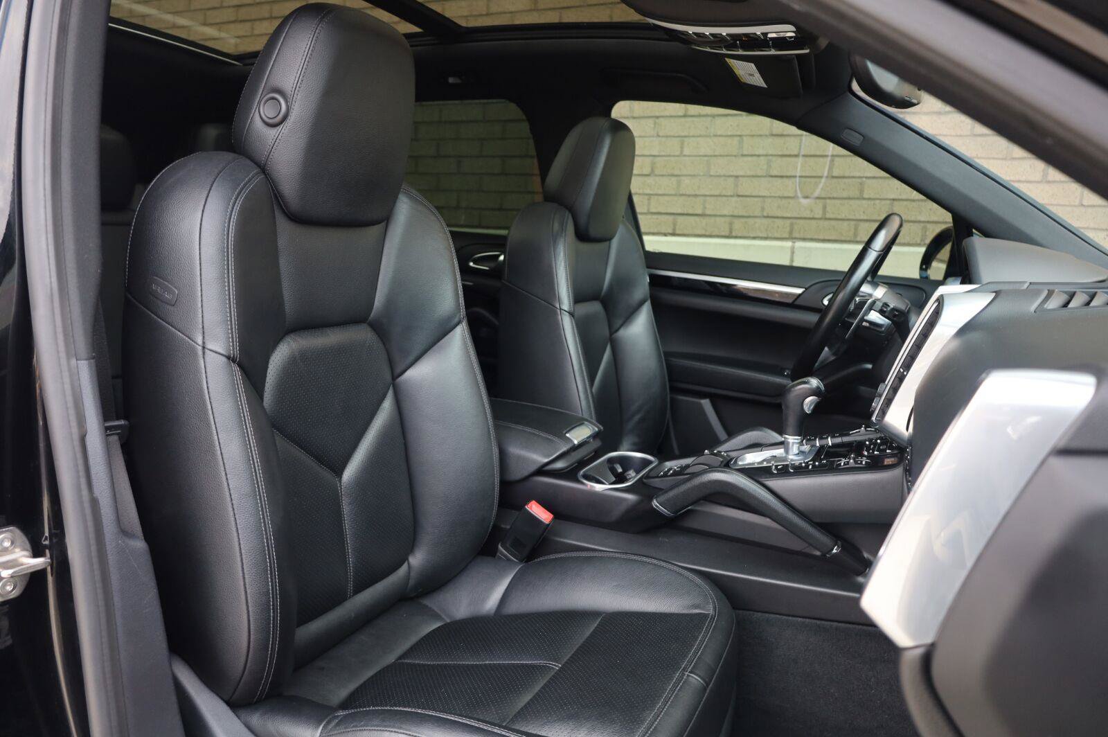 Used 2018 Porsche Cayenne AWD/4WD image 31