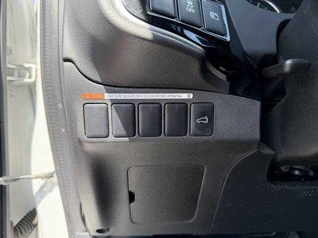 Used 2017 Mitsubishi Outlander SEL FWD image 13