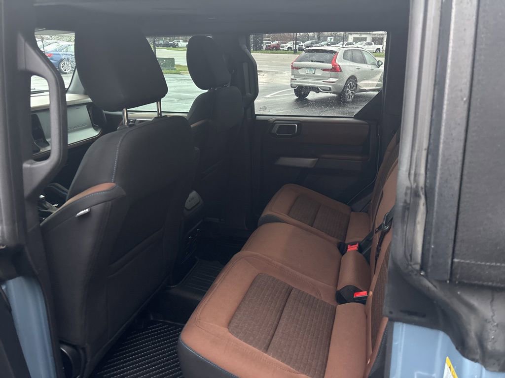 Used 2023 Ford Bronco Outer Banks image 9