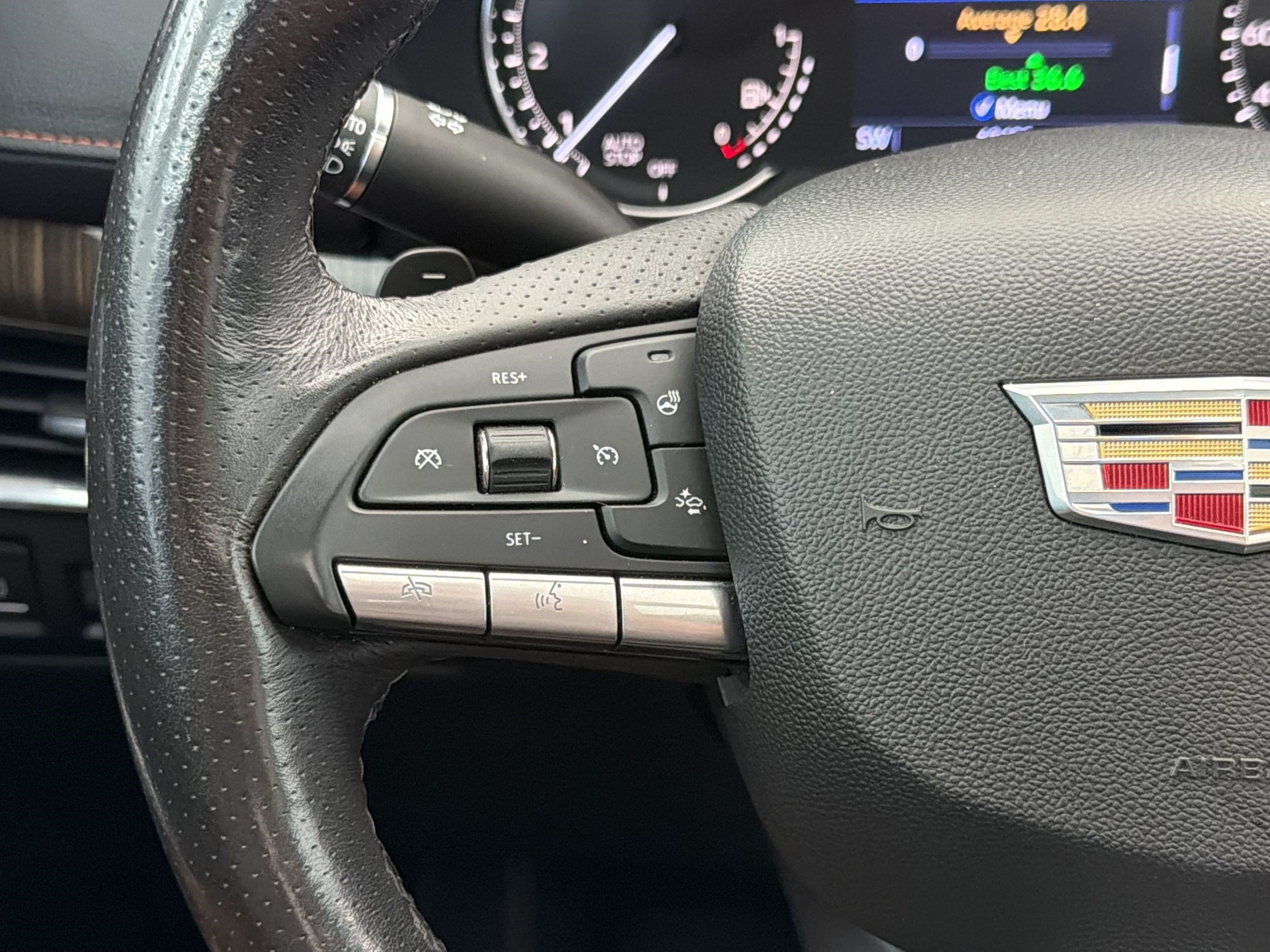 Used 2022 Cadillac XT4 Sport w/ Comfort Package FWD image 15
