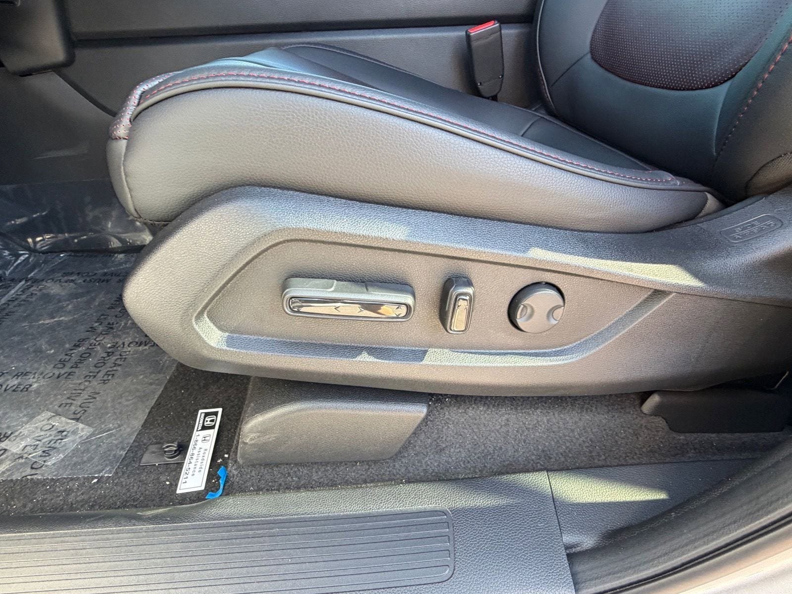 New 2026 Honda Pilot Black Edition image 12