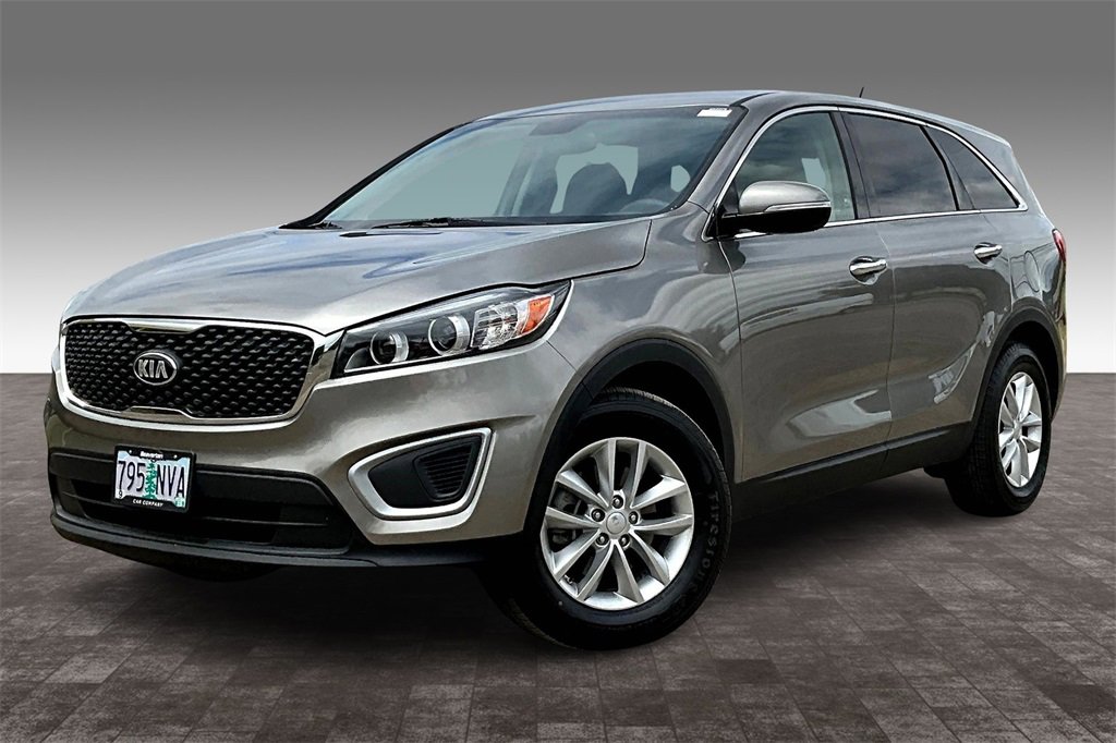 Used 2018 Kia Sorento L image 2