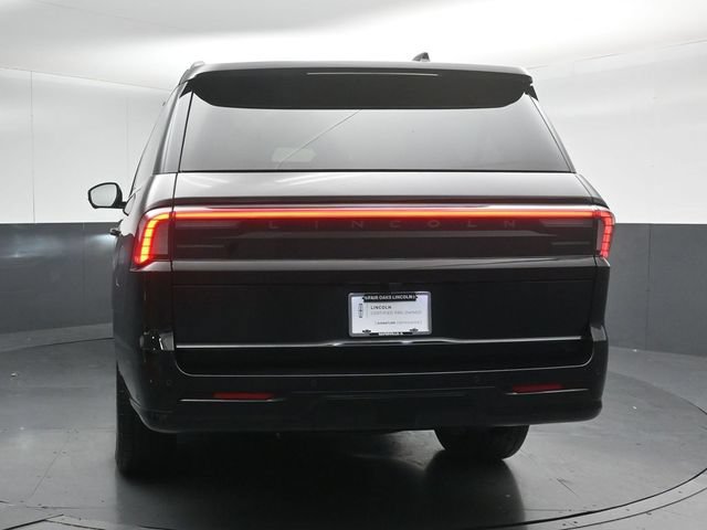Certified 2025 Lincoln Navigator L Reserve AWD/4WD image 2