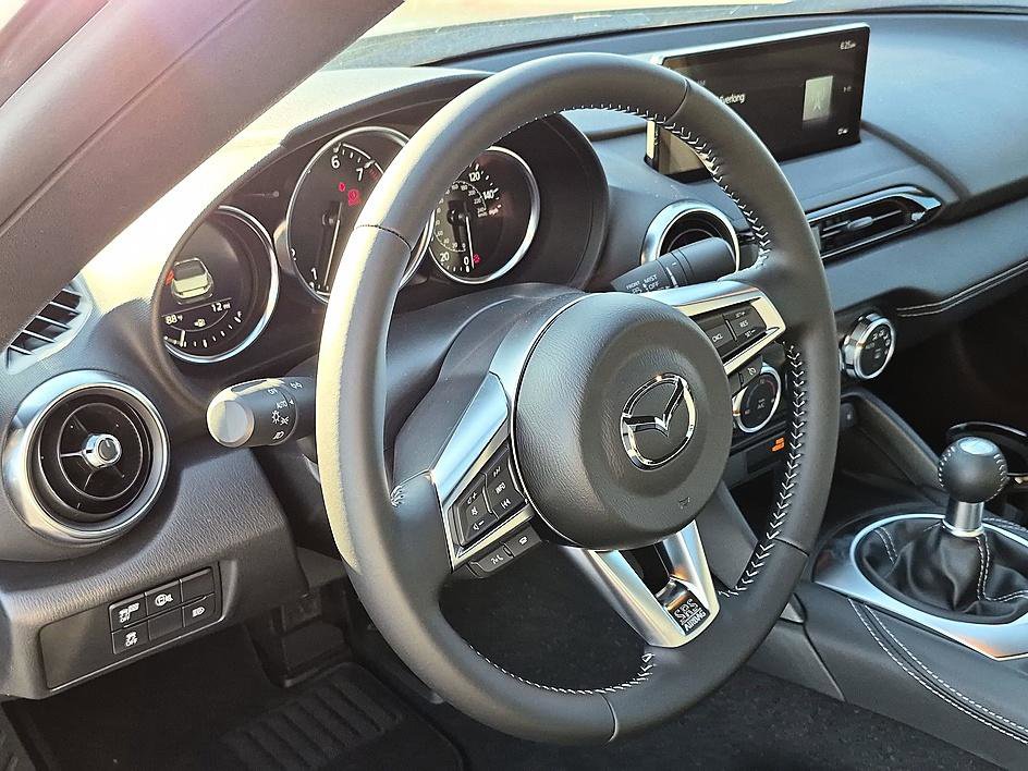 New 2026 MAZDA MX-5 Miata Grand Touring RWD image 15