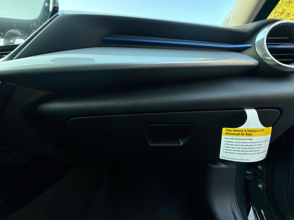 New 2026 Chevrolet Trax LT w/ LT Convenience Package FWD image 35
