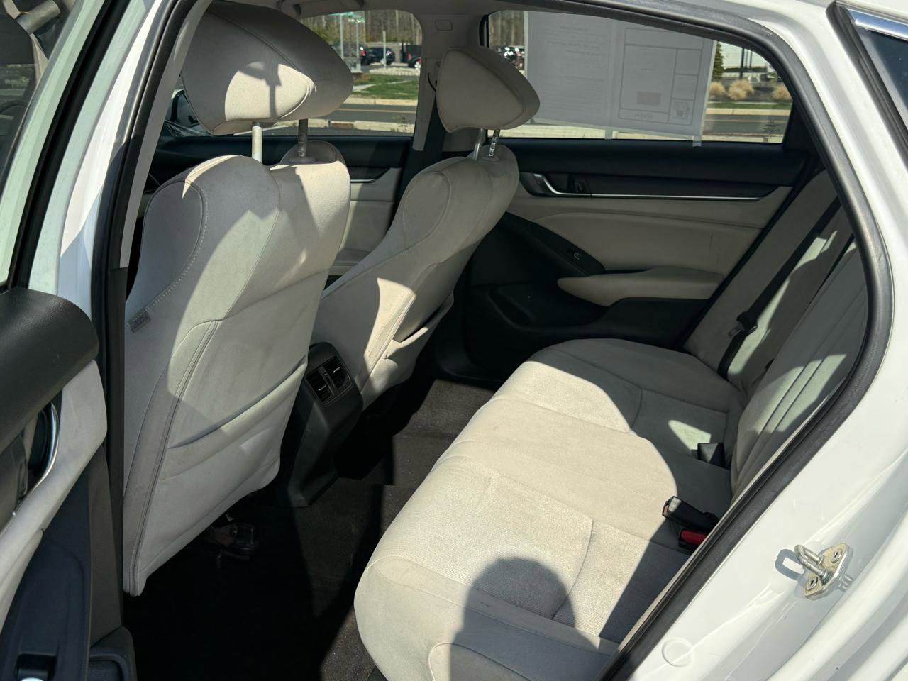 Used 2019 Honda Accord EX image 10