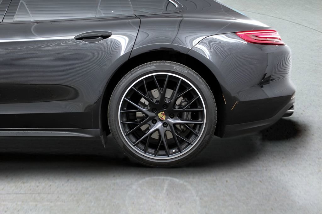 Used 2020 Porsche Panamera 4 AWD/4WD image 38