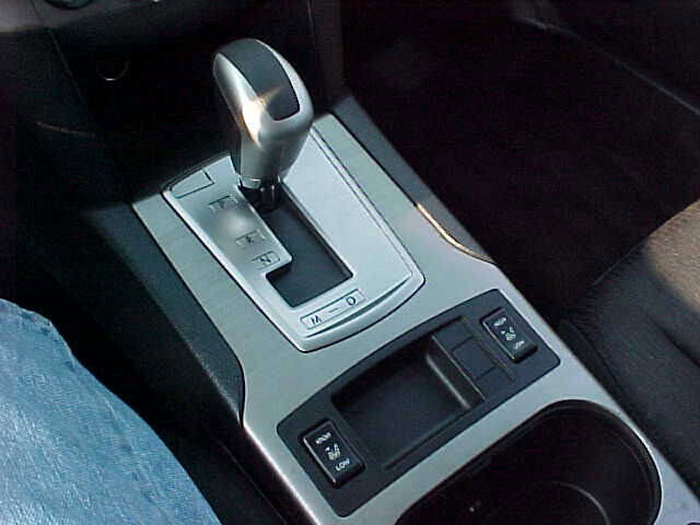 Used 2011 Subaru Outback 2.5i Premium w/ All-Weather Pkg image 25