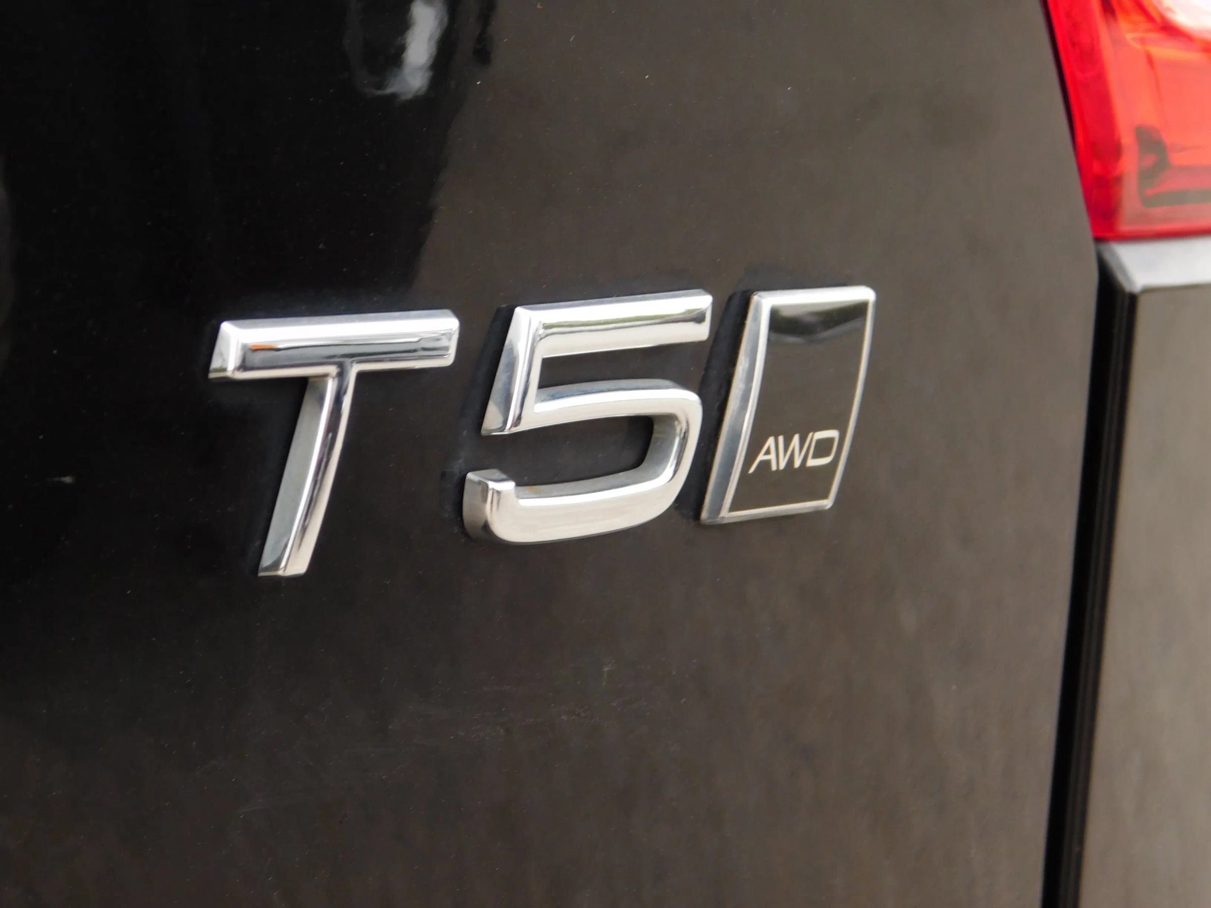 Used 2019 Volvo XC40 T5 Momentum AWD/4WD image 7