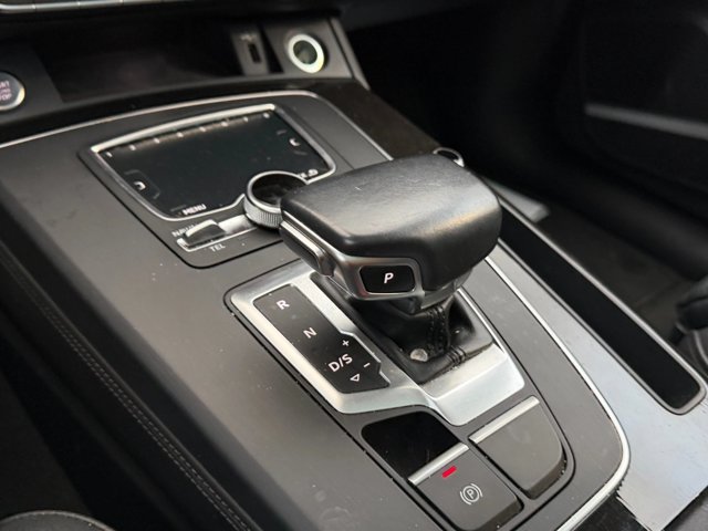 Used 2018 Audi Q5 Prestige w/ Prestige Package AWD/4WD image 11