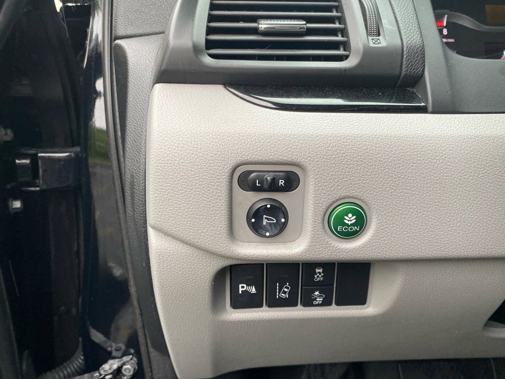 Used 2017 Honda Pilot Elite image 12