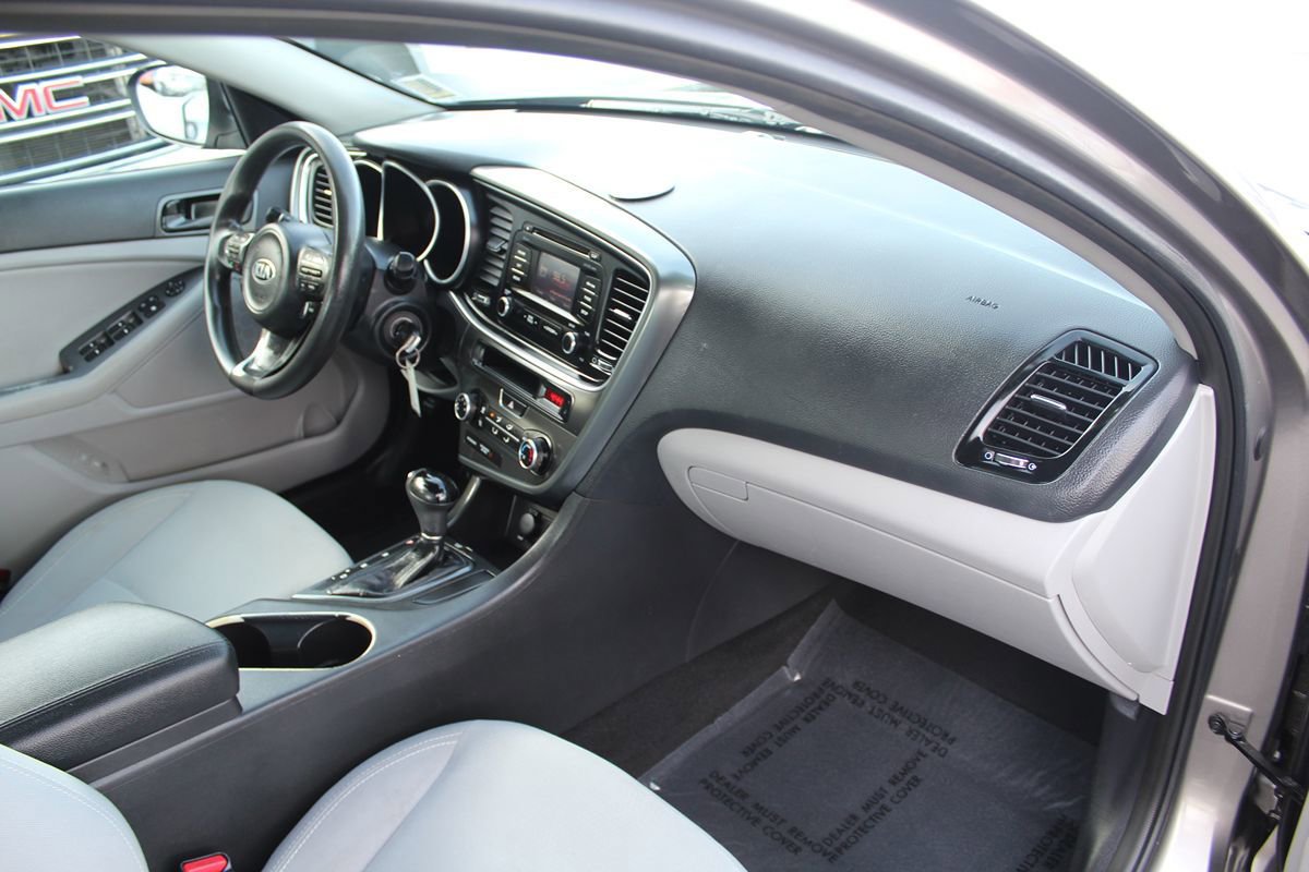 Used 2015 Kia Optima LX FWD image 20