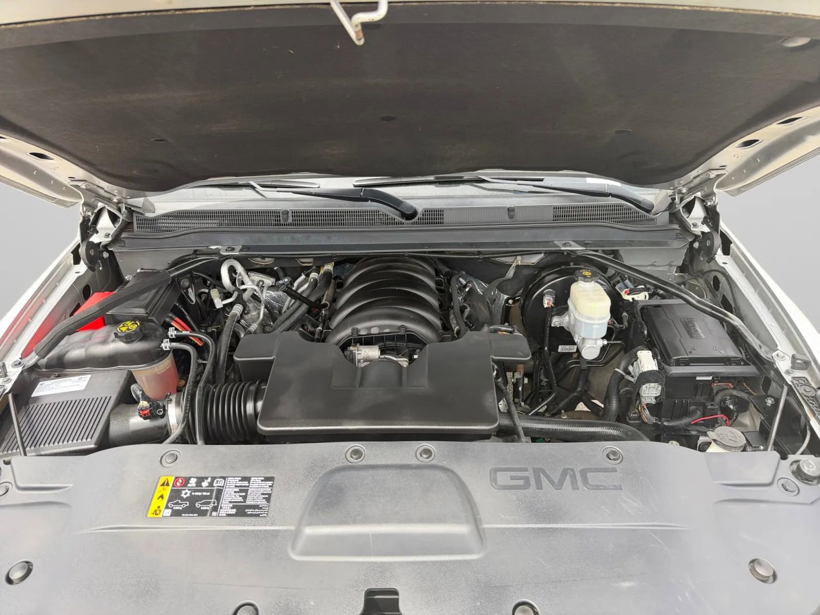 Used 2019 GMC Yukon XL SLT w/ Open Road Package RWD image 38