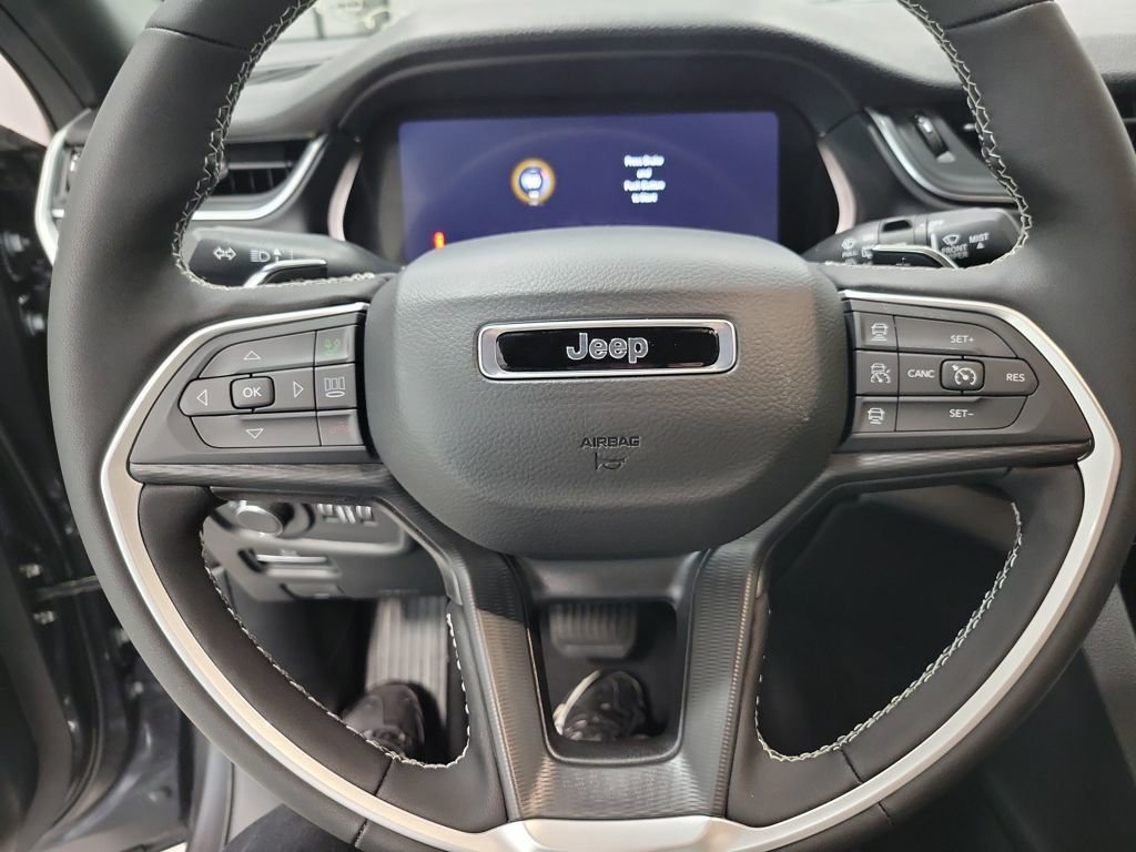 New 2025 Jeep Grand Cherokee L Laredo w/ Luxury Tech Group I image 17