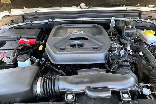 Used 2020 Jeep Wrangler Unlimited Sahara AWD/4WD image 9