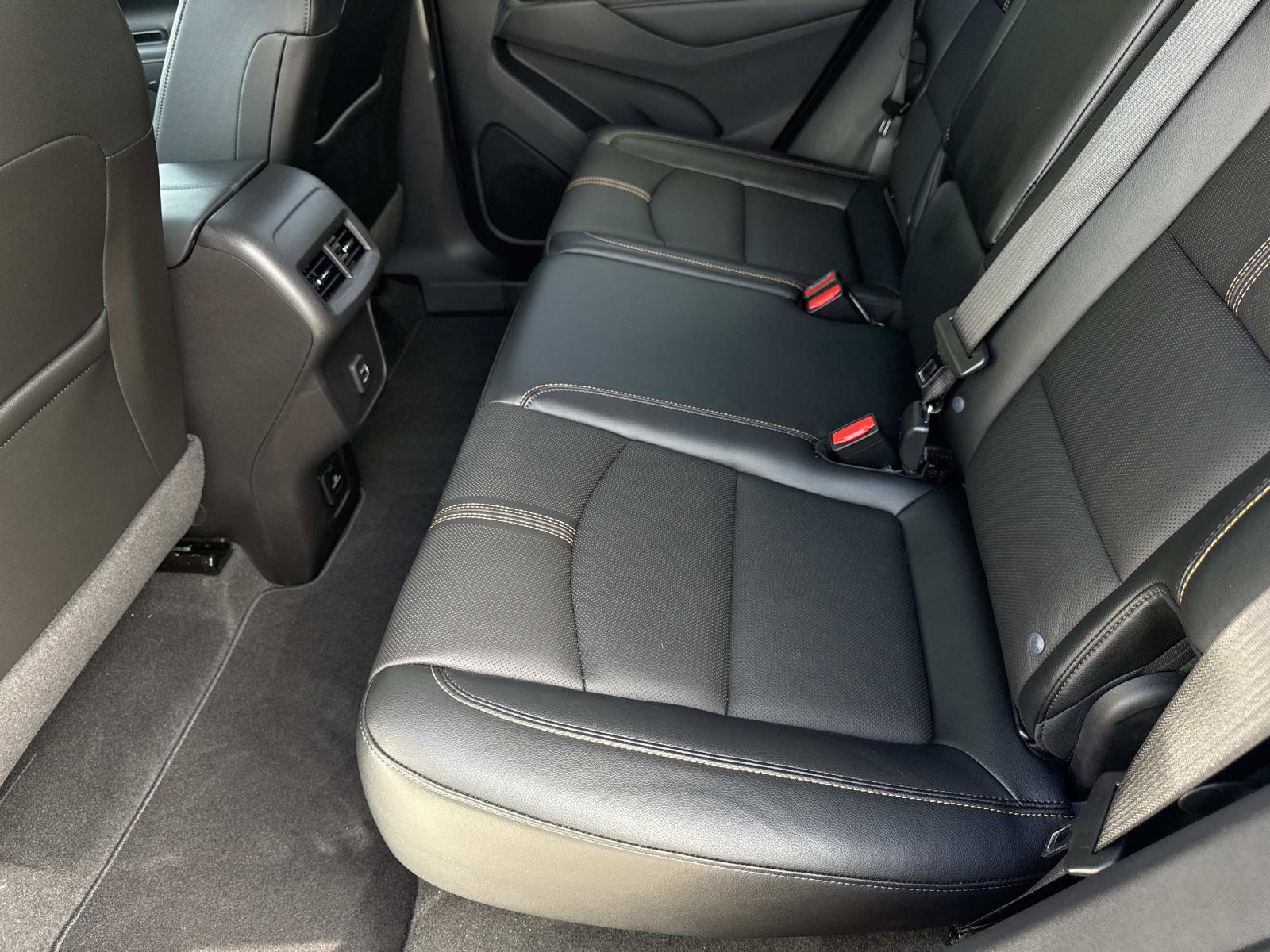 Used 2023 Chevrolet Equinox Premier FWD image 10