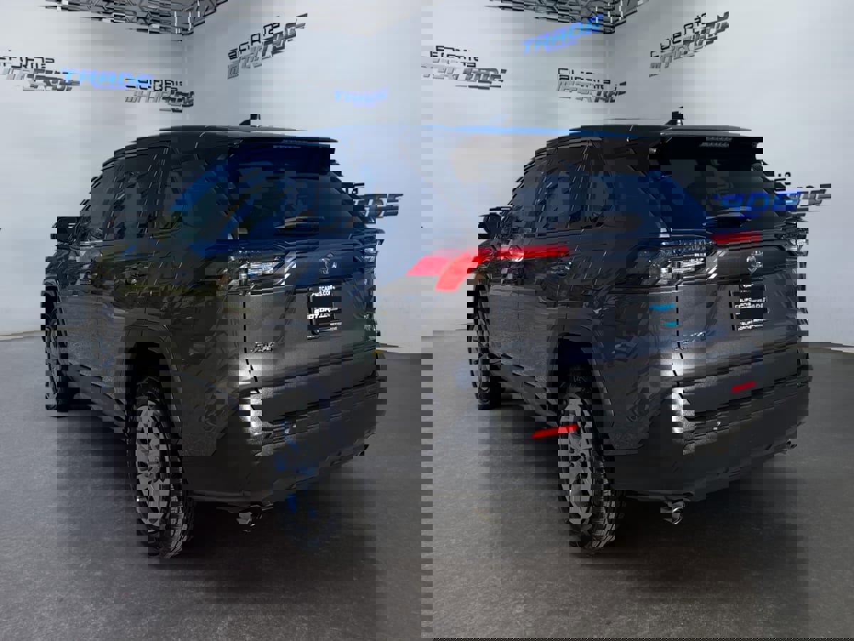 Used 2023 Toyota RAV4 LE image 7