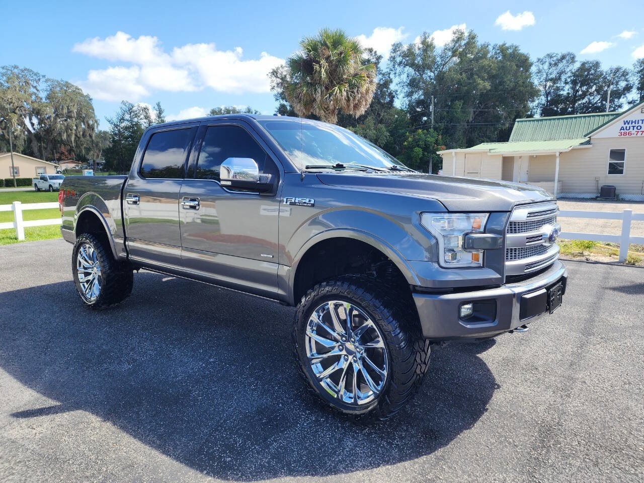 Used 2015 Ford F150 Platinum w/ Max Trailer Tow Package image 7