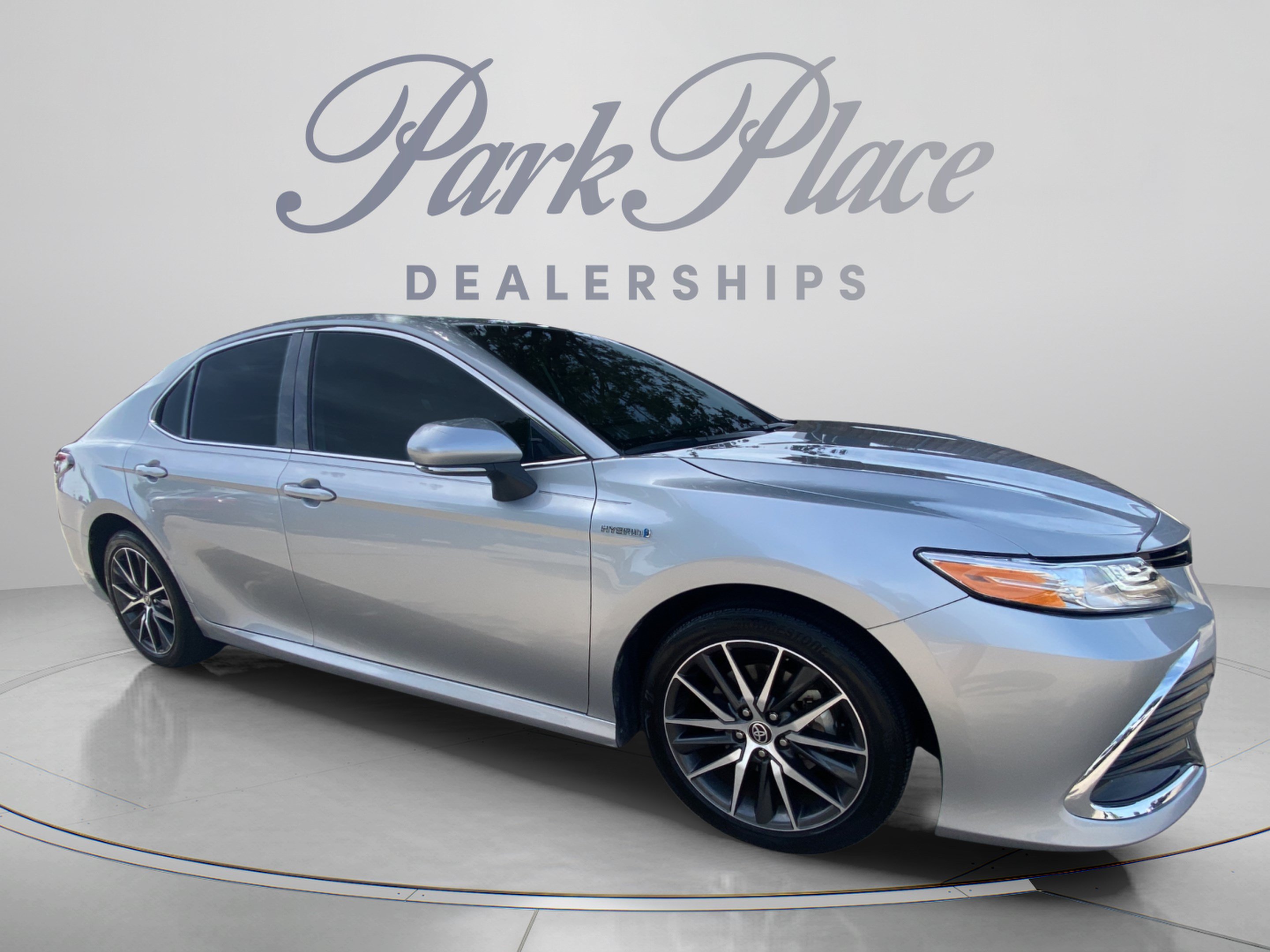 Used 2021 Toyota Camry XLE w/ Cold Weather Package FWD image 8