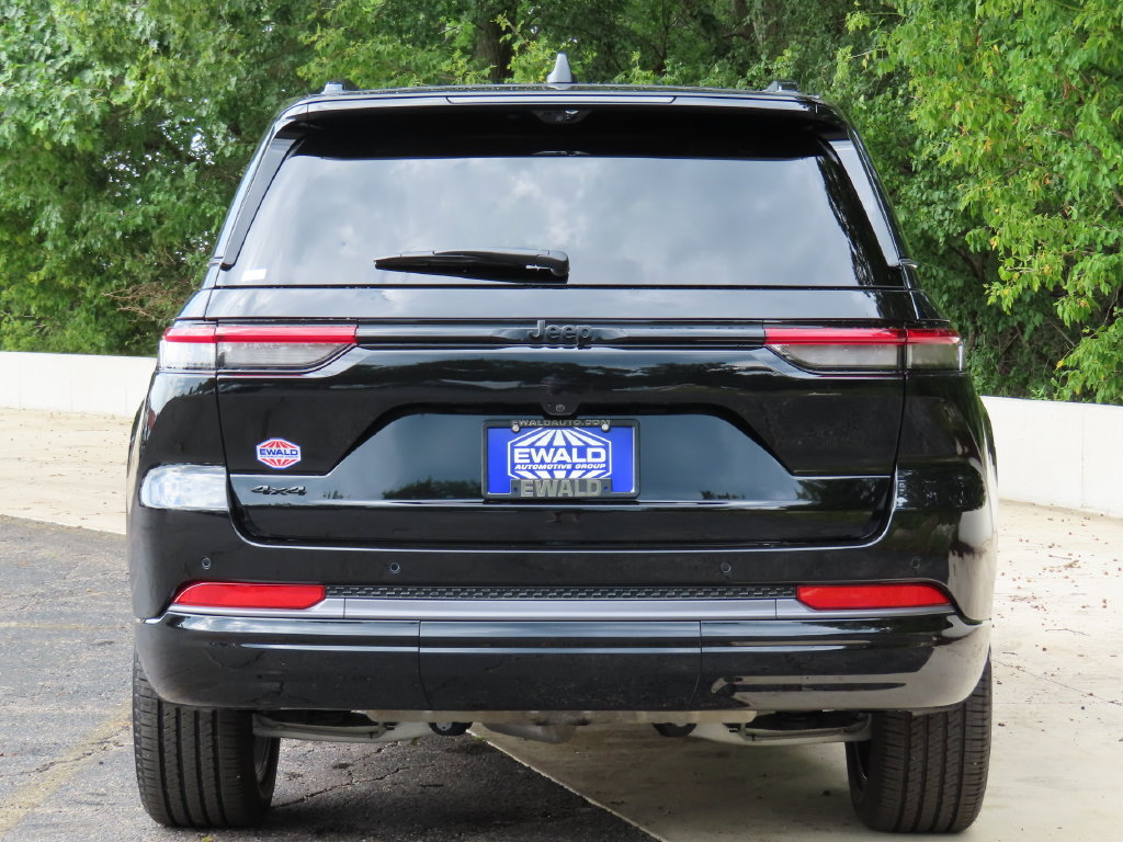 Certified 2026 Jeep Grand Cherokee Limited AWD/4WD image 14