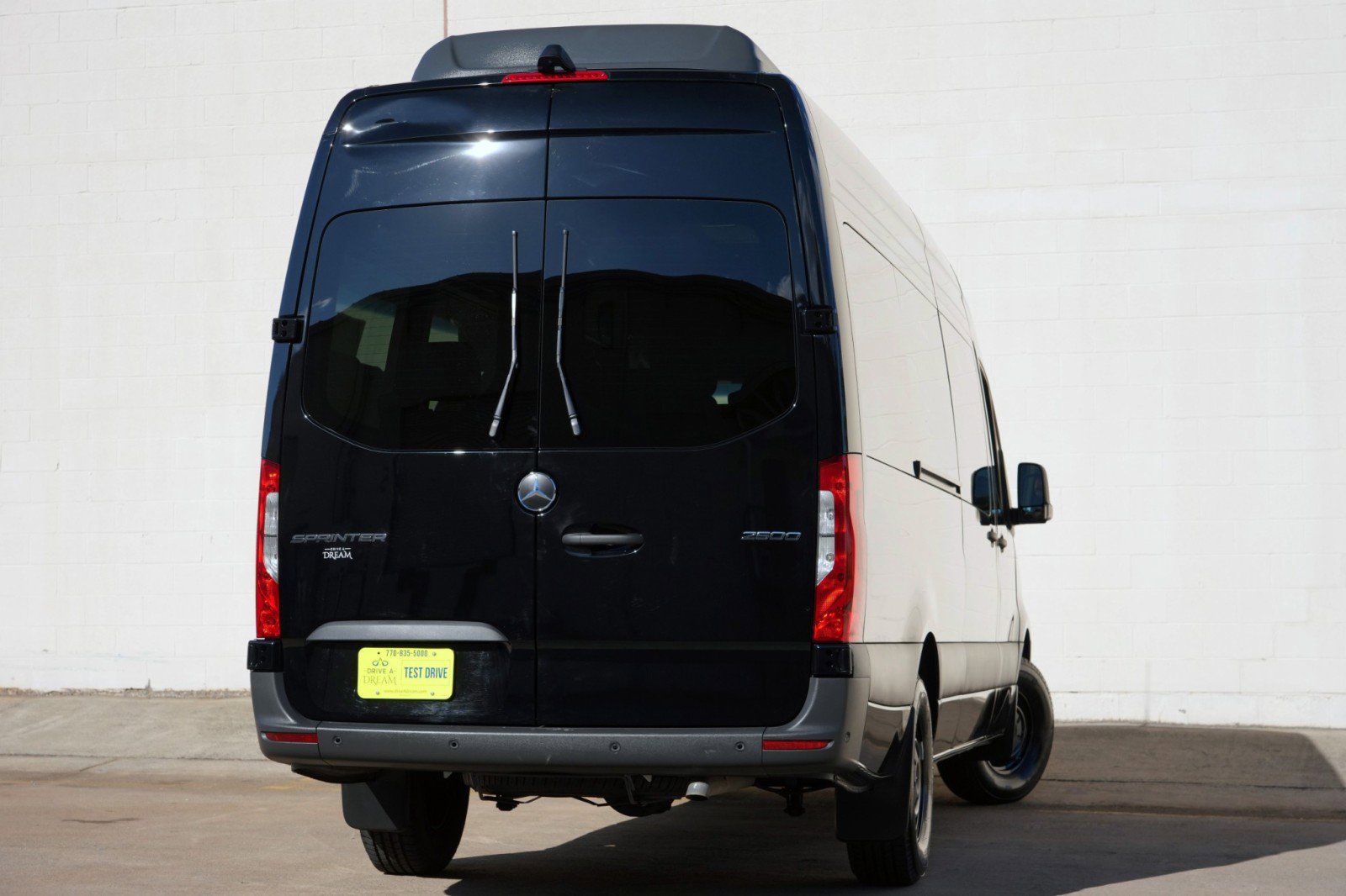 Used 2024 Mercedes-Benz Sprinter 2500 image 5