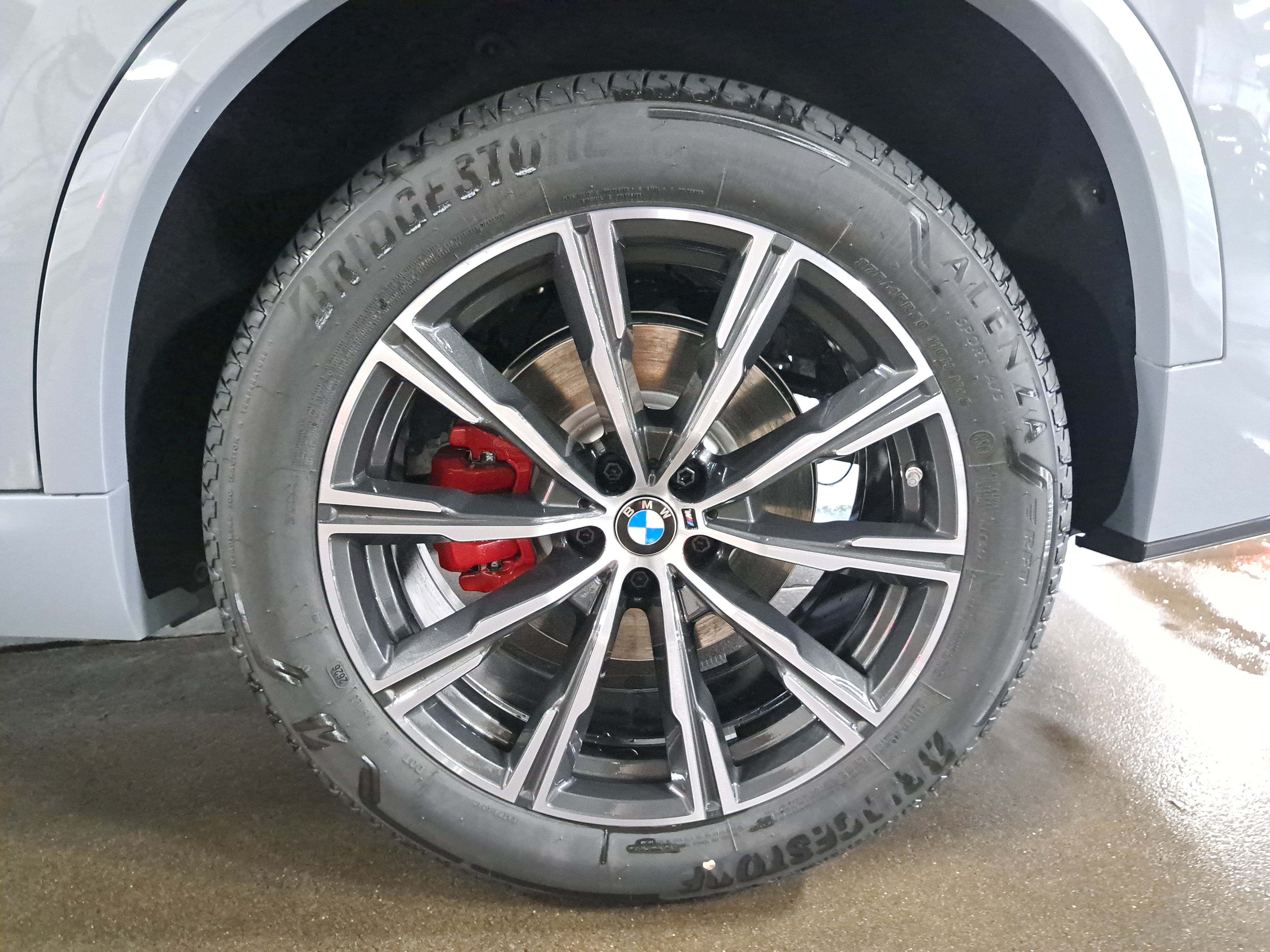 New 2026 BMW X5 xDrive40i w/ M Sport Package AWD/4WD image 34