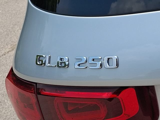 Used 2021 Mercedes-Benz GLB 250 4MATIC image 38