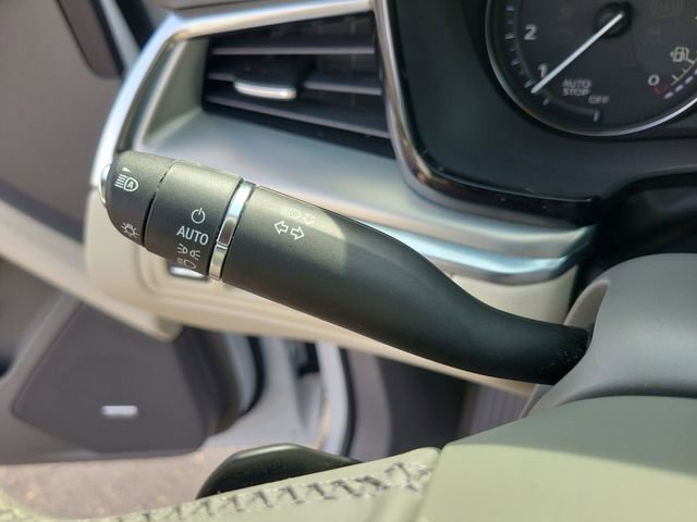 Certified 2022 Cadillac XT5 Premium Luxury w/ Technology Package image 19