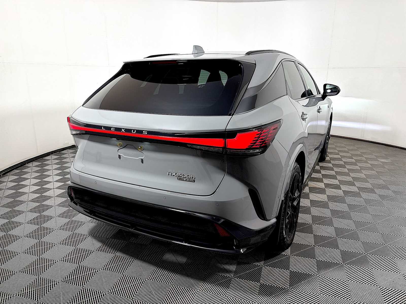 Used 2025 Lexus RX 500h F Sport AWD/4WD image 6